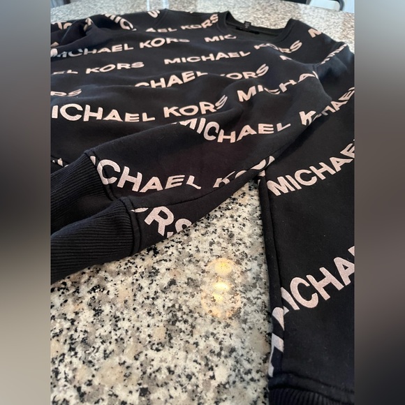 Micheal Kors Black Monogram Allover print Sweater!! Great Condition!! - Picture 4 of 4